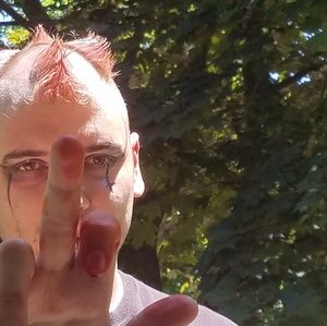 Meet your Posher, Casey